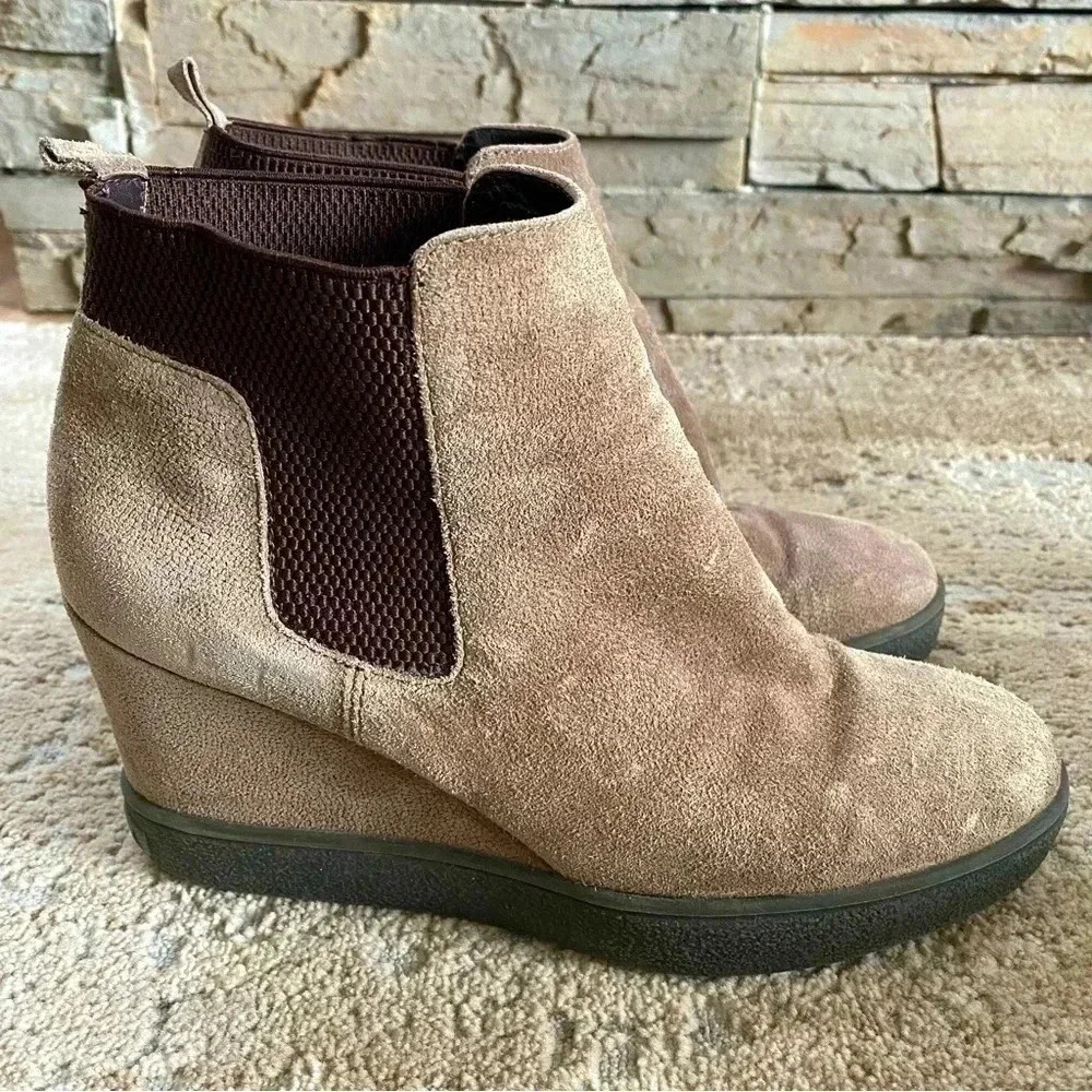 Aquatalia Claire Wedge Suede Leather Ankle Booties Waterproof Made in Italy: 9